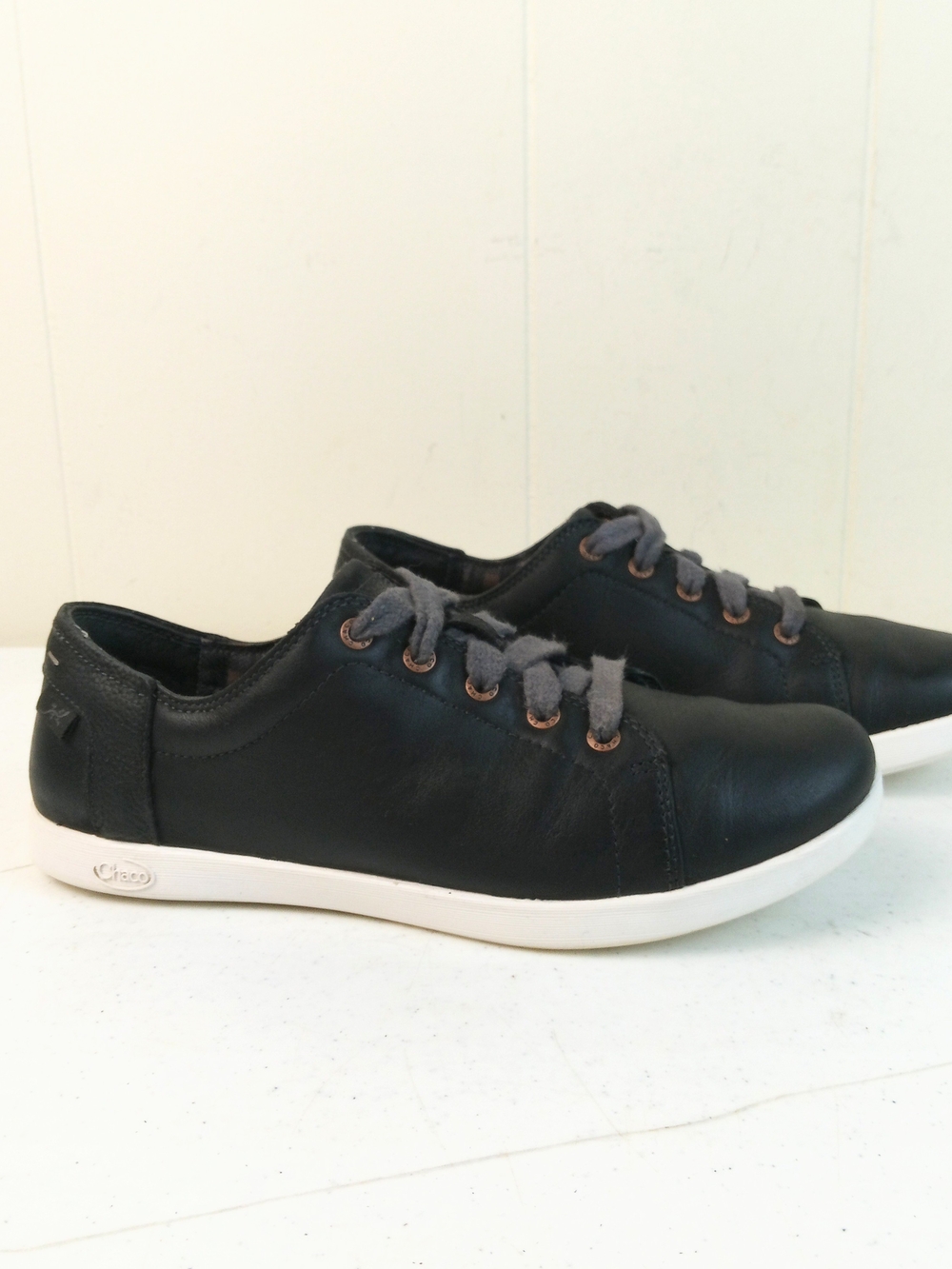 Chaco Ionia Comfort Sneakers Women Size 7.5 Black Leather Casual Lace Up Shoes